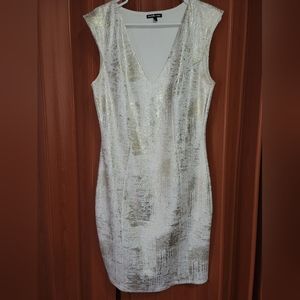 Charlotte Russe Sleeveless Dress w/Metallique Light Gold Design - White & Gold
